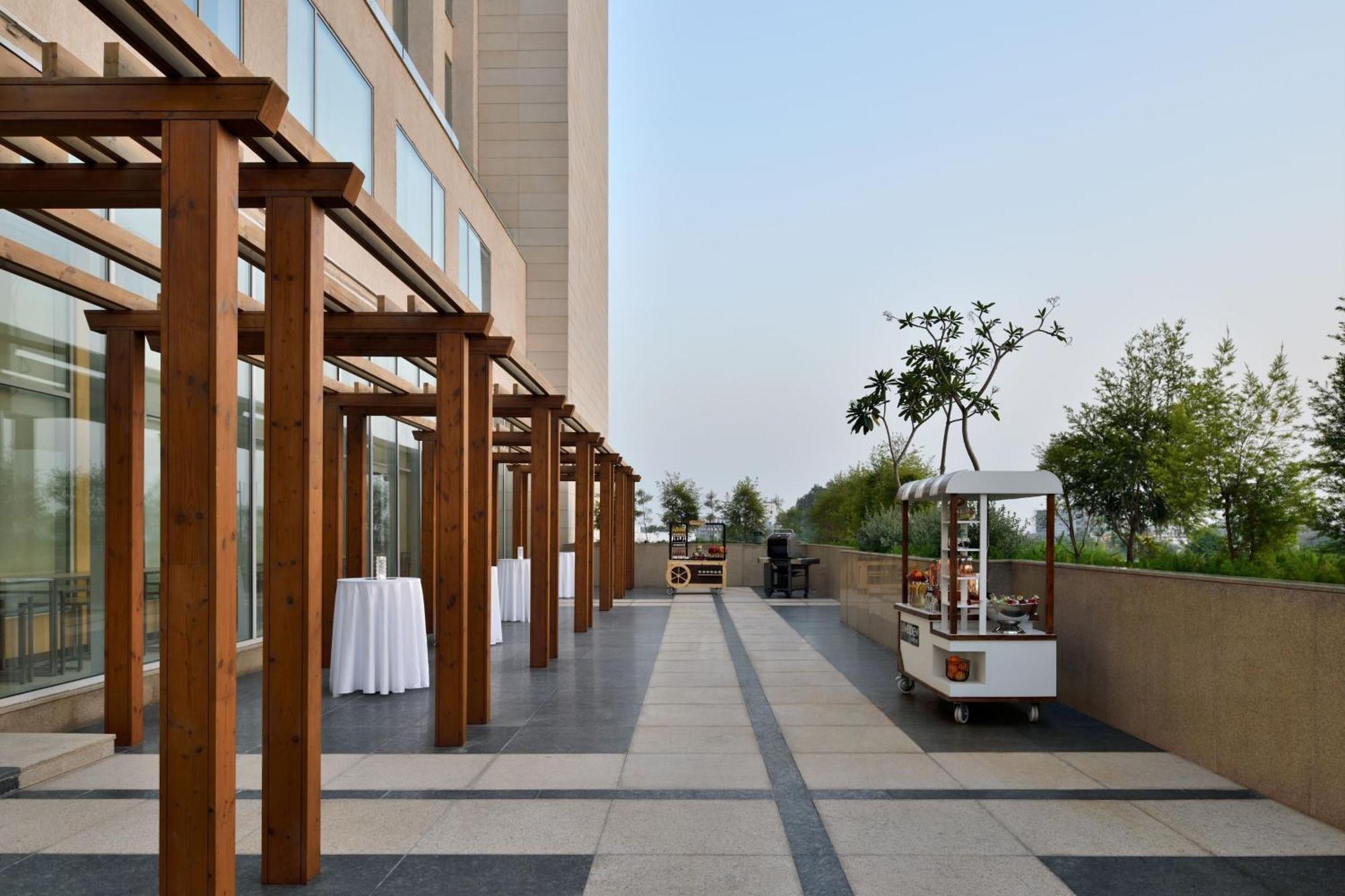 Le Meridien Амритсар Экстерьер фото